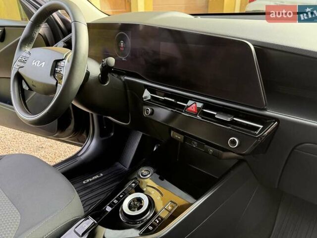 Сірий Кіа Niro, об'ємом двигуна 0 л та пробігом 42 тис. км за 25950 $, фото 91 на Automoto.ua