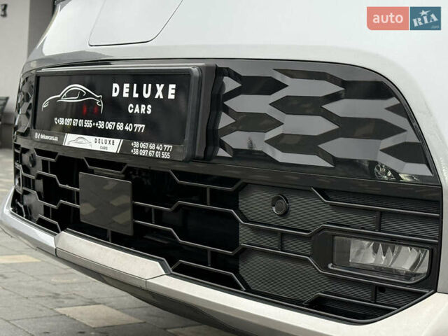 Серый Киа Niro, объемом двигателя 0 л и пробегом 54 тыс. км за 26700 $, фото 25 на Automoto.ua