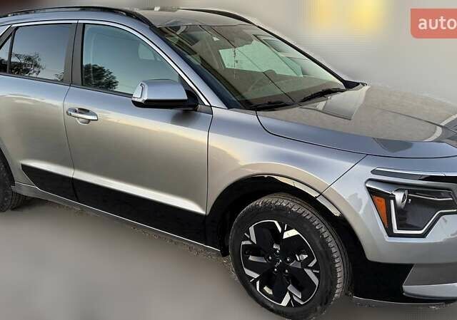 Серый Киа Niro, объемом двигателя 0 л и пробегом 34 тыс. км за 24000 $, фото 7 на Automoto.ua