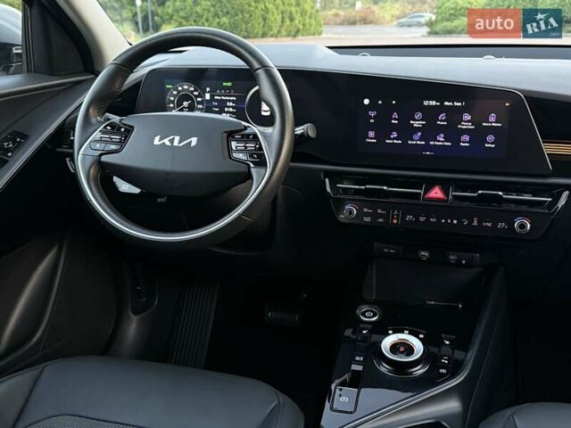 Серый Киа Niro, объемом двигателя 0 л и пробегом 118 тыс. км за 21999 $, фото 47 на Automoto.ua