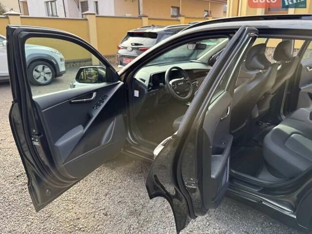 Сірий Кіа Niro, об'ємом двигуна 0 л та пробігом 42 тис. км за 25950 $, фото 52 на Automoto.ua