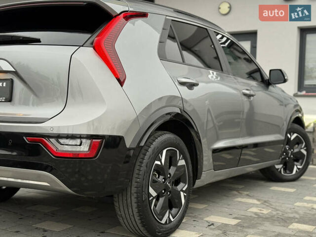 Серый Киа Niro, объемом двигателя 0 л и пробегом 54 тыс. км за 26700 $, фото 42 на Automoto.ua