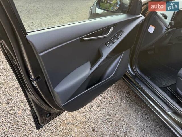 Сірий Кіа Niro, об'ємом двигуна 0 л та пробігом 42 тис. км за 25950 $, фото 56 на Automoto.ua