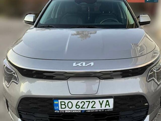 Серый Киа Niro, объемом двигателя 0 л и пробегом 34 тыс. км за 24000 $, фото 1 на Automoto.ua