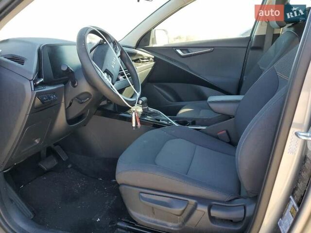 Сірий Кіа Niro, об'ємом двигуна 1.58 л та пробігом 44 тис. км за 6300 $, фото 6 на Automoto.ua
