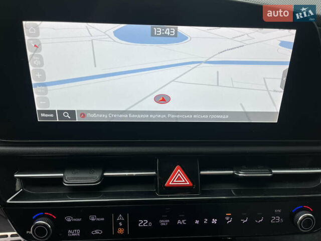 Серый Киа Niro, объемом двигателя 0 л и пробегом 43 тыс. км за 26700 $, фото 27 на Automoto.ua