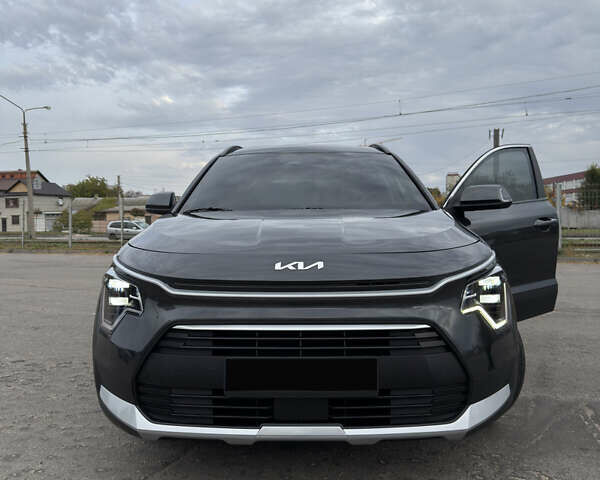 Сірий Кіа Niro, об'ємом двигуна 1.58 л та пробігом 5 тис. км за 24000 $, фото 4 на Automoto.ua