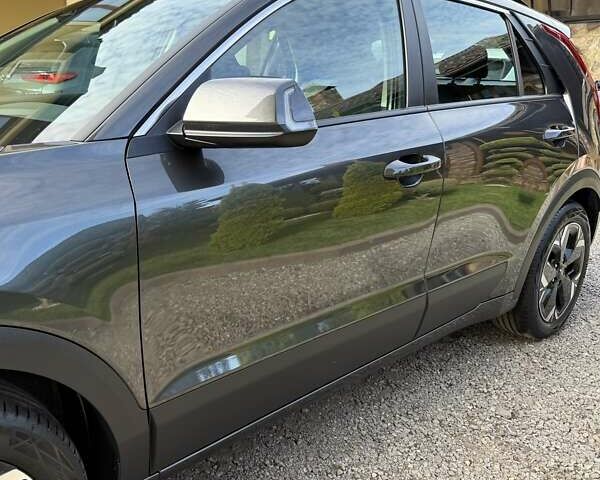 Сірий Кіа Niro, об'ємом двигуна 0 л та пробігом 42 тис. км за 25950 $, фото 21 на Automoto.ua