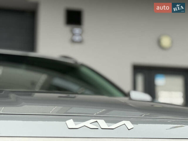 Серый Киа Niro, объемом двигателя 0 л и пробегом 54 тыс. км за 26700 $, фото 27 на Automoto.ua