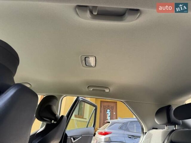 Сірий Кіа Niro, об'ємом двигуна 0 л та пробігом 42 тис. км за 25950 $, фото 72 на Automoto.ua