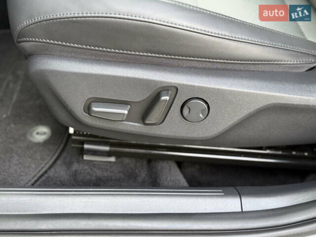 Сірий Кіа Niro, об'ємом двигуна 0 л та пробігом 35 тис. км за 23900 $, фото 47 на Automoto.ua