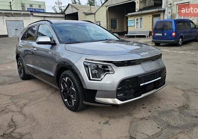 Серый Киа Niro, объемом двигателя 0 л и пробегом 30 тыс. км за 33800 $, фото 10 на Automoto.ua