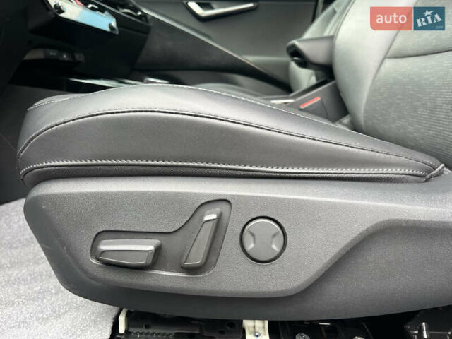 Серый Киа Niro, объемом двигателя 0 л и пробегом 43 тыс. км за 26700 $, фото 16 на Automoto.ua