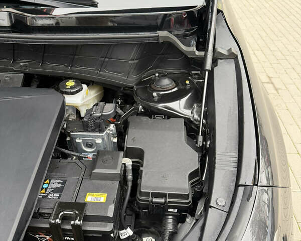 Сірий Кіа Niro, об'ємом двигуна 0 л та пробігом 43 тис. км за 25800 $, фото 50 на Automoto.ua