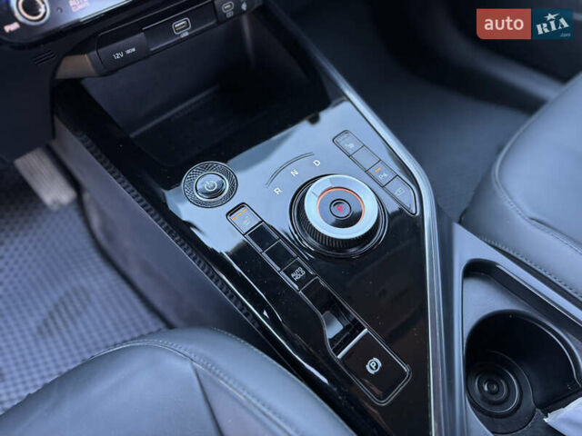 Сірий Кіа Niro, об'ємом двигуна 0 л та пробігом 50 тис. км за 23500 $, фото 16 на Automoto.ua