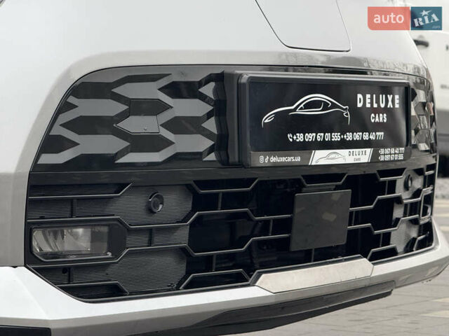 Серый Киа Niro, объемом двигателя 0 л и пробегом 54 тыс. км за 26700 $, фото 28 на Automoto.ua