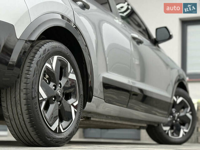 Серый Киа Niro, объемом двигателя 0 л и пробегом 54 тыс. км за 26700 $, фото 48 на Automoto.ua