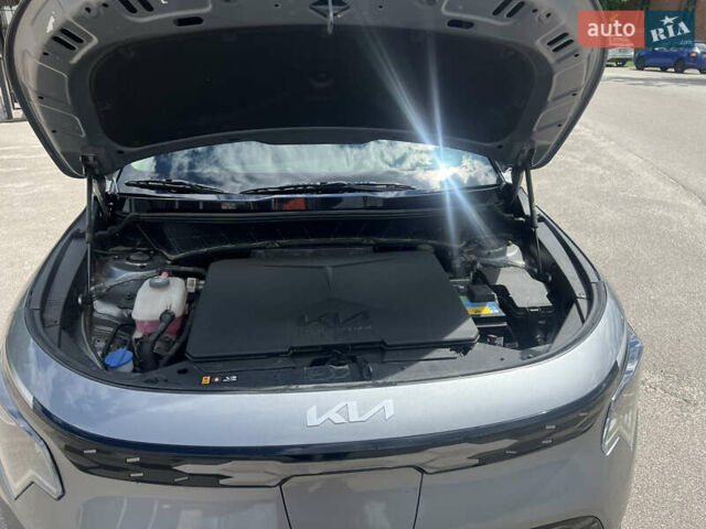 Серый Киа Niro, объемом двигателя 0 л и пробегом 40 тыс. км за 25777 $, фото 11 на Automoto.ua