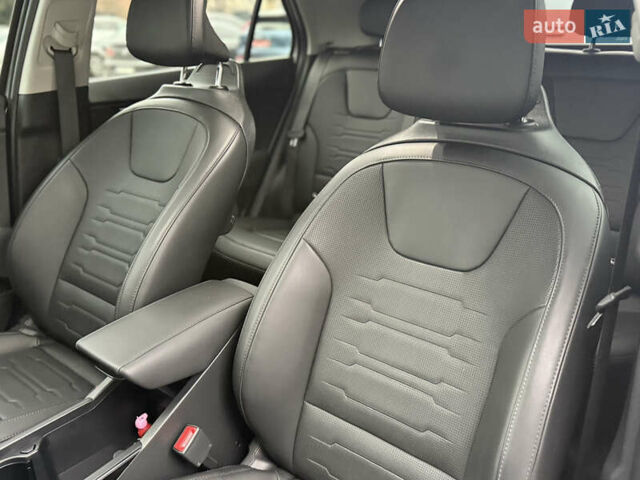 Серый Киа Niro, объемом двигателя 0 л и пробегом 54 тыс. км за 26700 $, фото 62 на Automoto.ua