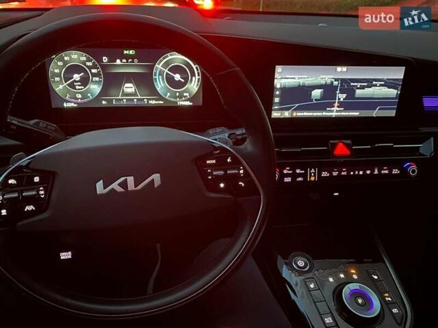 Серый Киа Niro, объемом двигателя 0 л и пробегом 170 тыс. км за 20500 $, фото 5 на Automoto.ua