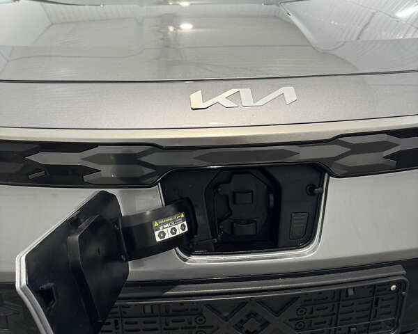 Серый Киа Niro, объемом двигателя 0 л и пробегом 67 тыс. км за 23900 $, фото 3 на Automoto.ua