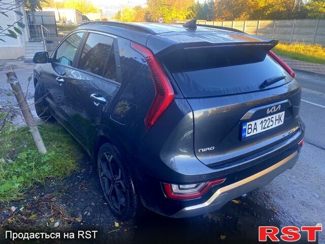 Серый Киа Niro, объемом двигателя 1.6 л и пробегом 14 тыс. км за 33000 $, фото 4 на Automoto.ua
