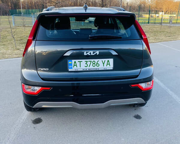 Серый Киа Niro, объемом двигателя 0 л и пробегом 45 тыс. км за 23300 $, фото 6 на Automoto.ua