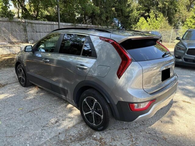 Киа Niro 2023 в Мукачеве на Automoto.ua Серый Киа Niro, объемом двигателя 1.6 л и пробегом 18 тыс. км за 17000 $, фото 5 на Automoto.ua
