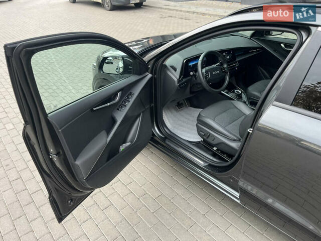 Сірий Кіа Niro, об'ємом двигуна 0 л та пробігом 43 тис. км за 25800 $, фото 14 на Automoto.ua