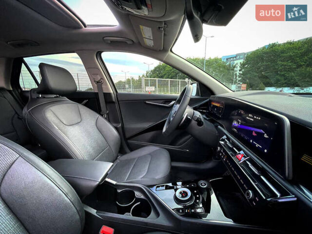 Сірий Кіа Niro, об'ємом двигуна 0 л та пробігом 1 тис. км за 26300 $, фото 32 на Automoto.ua