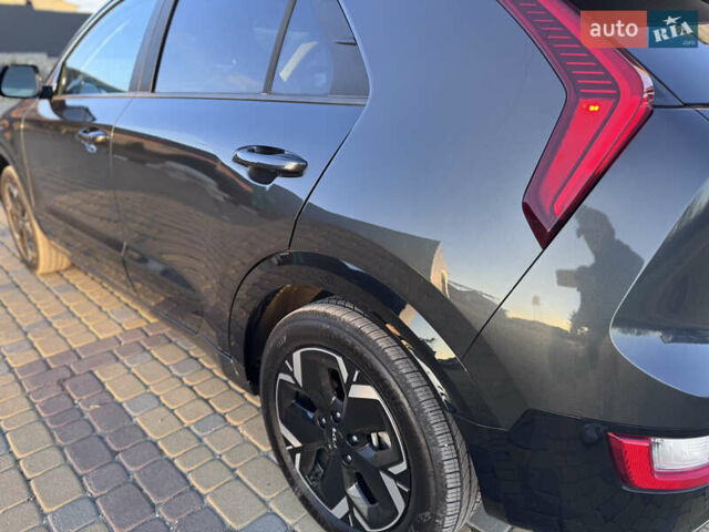 Киа Niro 2023 в Волочиске на Automoto.ua Серый Киа Niro, объемом двигателя 0 л и пробегом 48 тыс. км за 23500 $, фото 24 на Automoto.ua