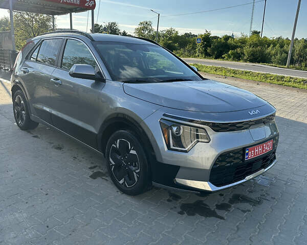 Серый Киа Niro, объемом двигателя 0 л и пробегом 34 тыс. км за 20500 $, фото 2 на Automoto.ua