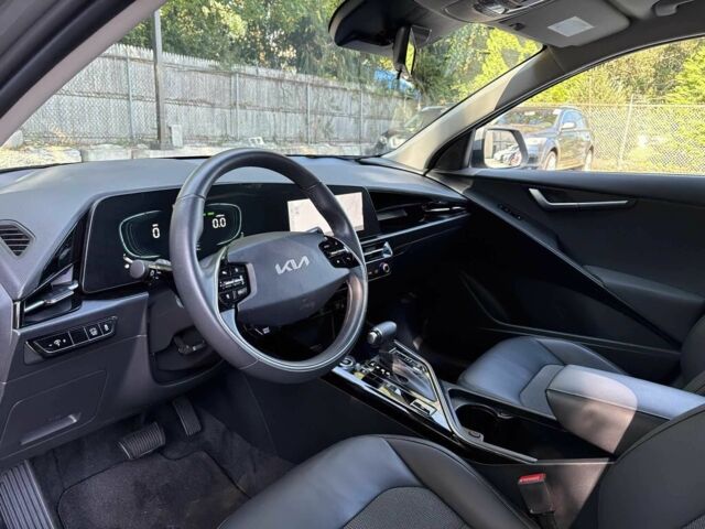 Киа Niro 2023 в Мукачеве на Automoto.ua Серый Киа Niro, объемом двигателя 1.6 л и пробегом 18 тыс. км за 17000 $, фото 10 на Automoto.ua