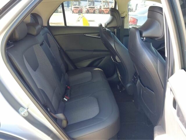 Серый Киа Niro, объемом двигателя 1.6 л и пробегом 21 тыс. км за 372 $, фото 6 на Automoto.ua