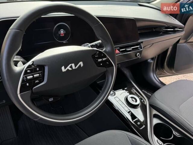 Сірий Кіа Niro, об'ємом двигуна 0 л та пробігом 42 тис. км за 25950 $, фото 59 на Automoto.ua