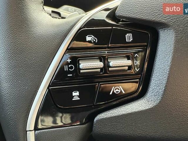 Сірий Кіа Niro, об'ємом двигуна 0 л та пробігом 42 тис. км за 25950 $, фото 108 на Automoto.ua