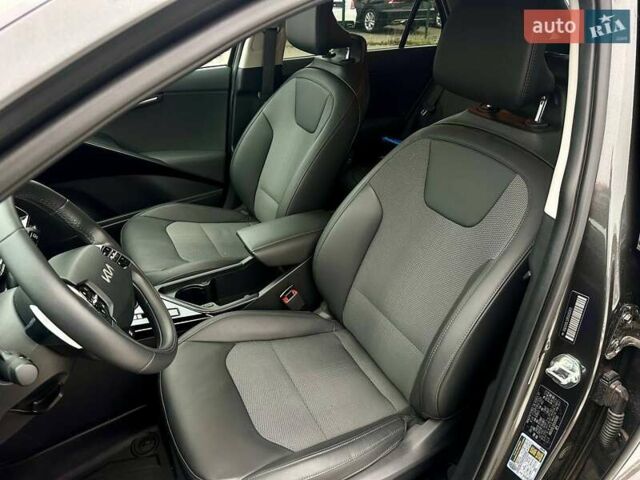 Серый Киа Niro, объемом двигателя 0 л и пробегом 8 тыс. км за 24900 $, фото 15 на Automoto.ua
