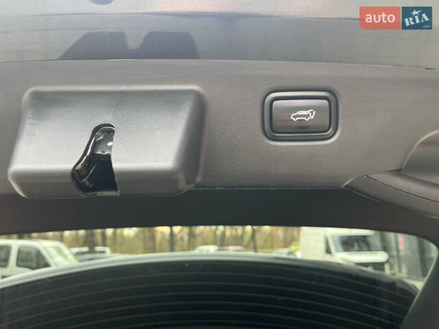 Сірий Кіа Niro, об'ємом двигуна 0 л та пробігом 43 тис. км за 25800 $, фото 42 на Automoto.ua