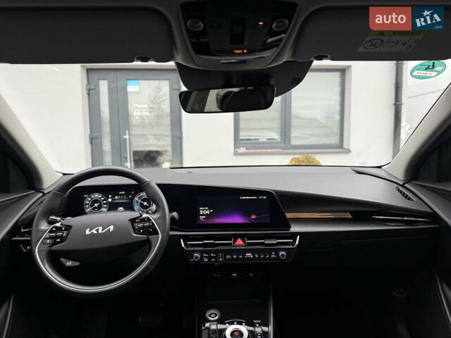 Серый Киа Niro, объемом двигателя 0 л и пробегом 54 тыс. км за 26700 $, фото 83 на Automoto.ua