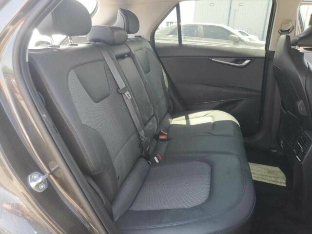 Серый Киа Niro, объемом двигателя 0 л и пробегом 44 тыс. км за 10800 $, фото 9 на Automoto.ua