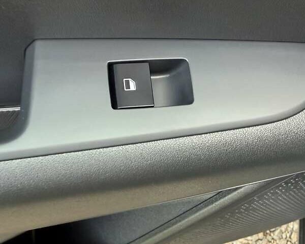 Сірий Кіа Niro, об'ємом двигуна 0 л та пробігом 42 тис. км за 25950 $, фото 127 на Automoto.ua