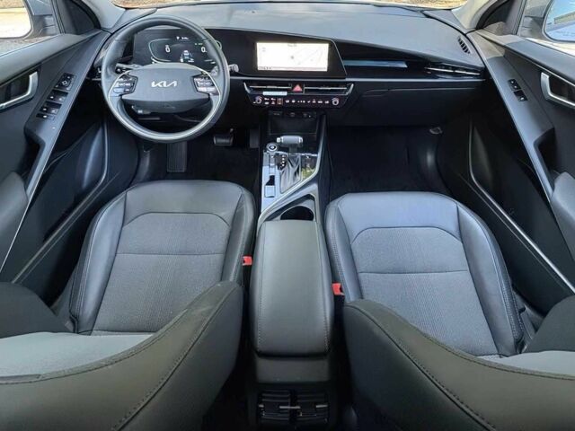 Киа Niro 2023 в Мукачеве на Automoto.ua Серый Киа Niro, объемом двигателя 1.6 л и пробегом 18 тыс. км за 17000 $, фото 18 на Automoto.ua