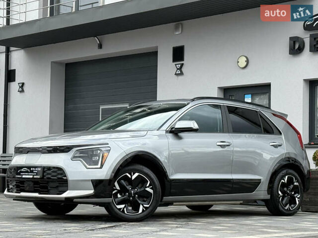 Сірий Кіа Niro, об'ємом двигуна 0 л та пробігом 35 тис. км за 23900 $, фото 4 на Automoto.ua