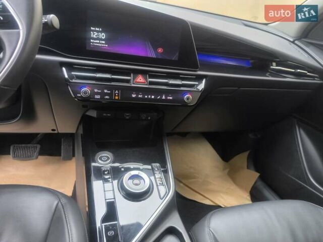 Серый Киа Niro, объемом двигателя 0 л и пробегом 86 тыс. км за 16500 $, фото 1 на Automoto.ua