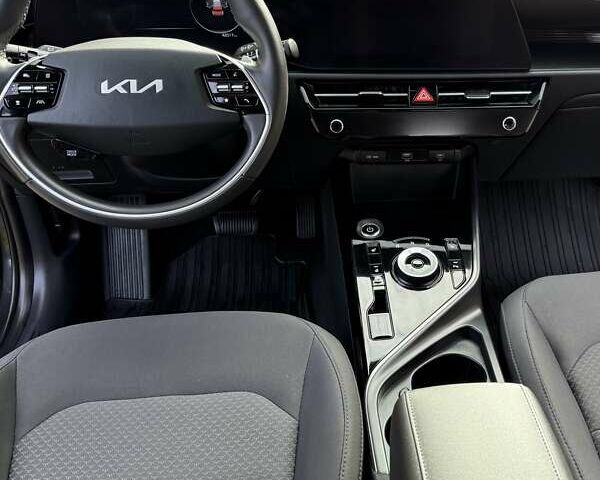 Сірий Кіа Niro, об'ємом двигуна 0 л та пробігом 42 тис. км за 25950 $, фото 83 на Automoto.ua