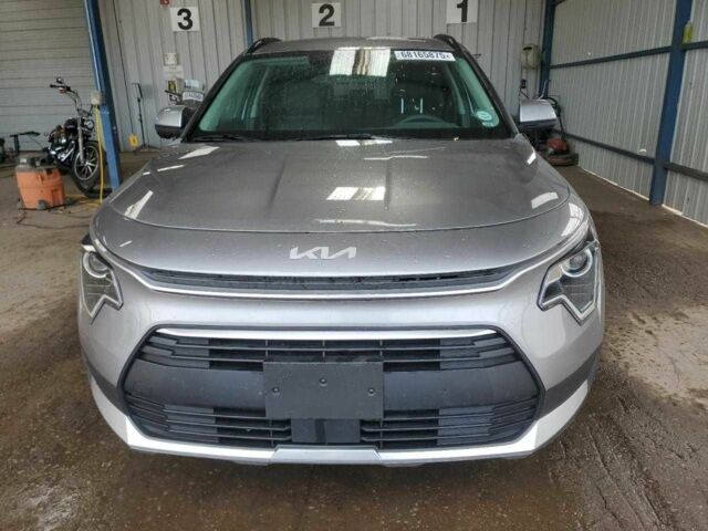 Сірий Кіа Niro, об'ємом двигуна 1.6 л та пробігом 11 тис. км за 7000 $, фото 4 на Automoto.ua