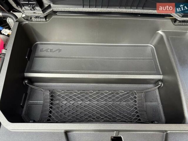 Сірий Кіа Niro, об'ємом двигуна 0 л та пробігом 42 тис. км за 25950 $, фото 51 на Automoto.ua