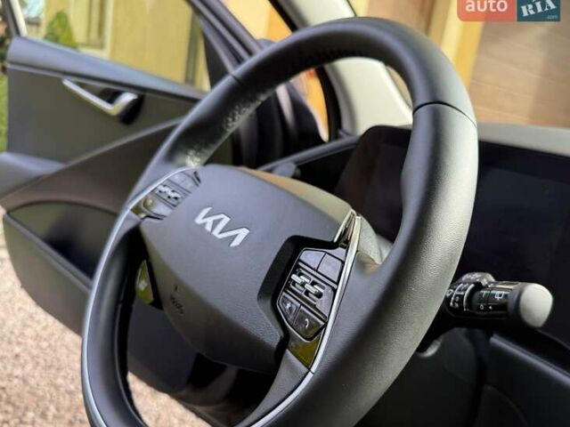 Сірий Кіа Niro, об'ємом двигуна 0 л та пробігом 42 тис. км за 25950 $, фото 93 на Automoto.ua