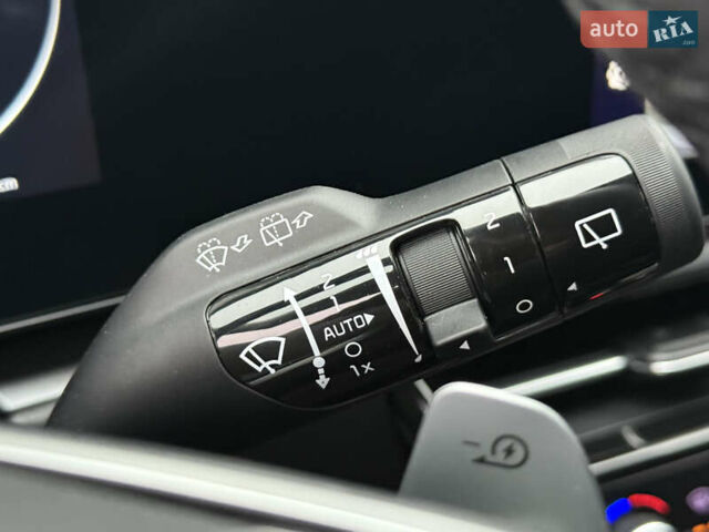 Серый Киа Niro, объемом двигателя 0 л и пробегом 54 тыс. км за 26700 $, фото 79 на Automoto.ua