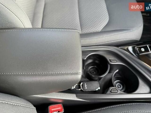 Сірий Кіа Niro, об'ємом двигуна 0 л та пробігом 42 тис. км за 25950 $, фото 167 на Automoto.ua